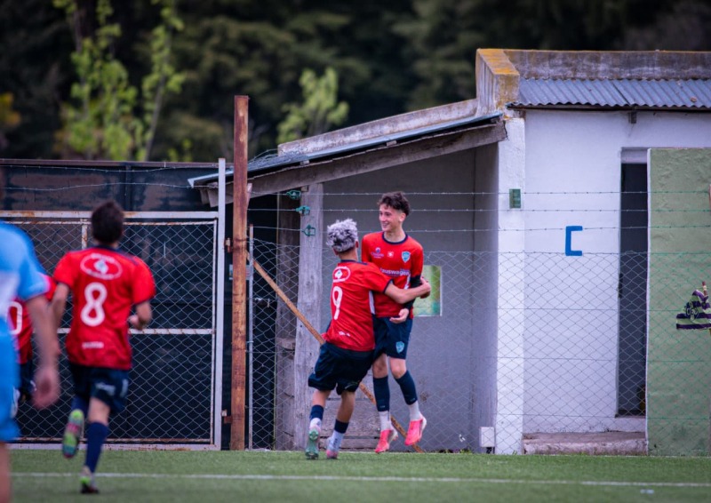 Olavarr�a venci� a Tandil y sac� ventaja en la final